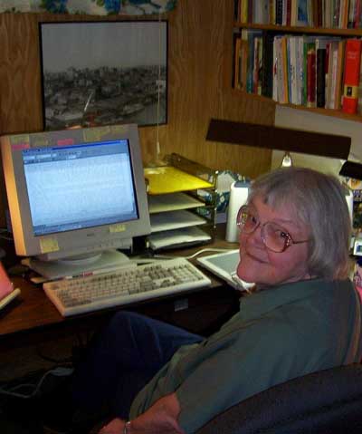 Jewel at Home on the Computer